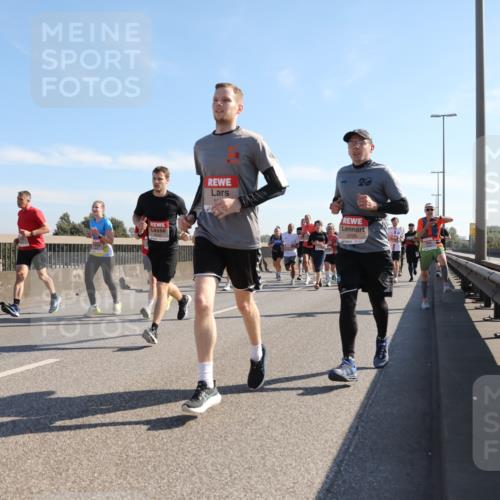 03.10.2025 - Köhlbrandbrückenlauf Yannick Fuchs http://msf.ph/oto/9178998 03.10.2025 11:18:48 Position 3 20, 5726 meine-sportfotos.de