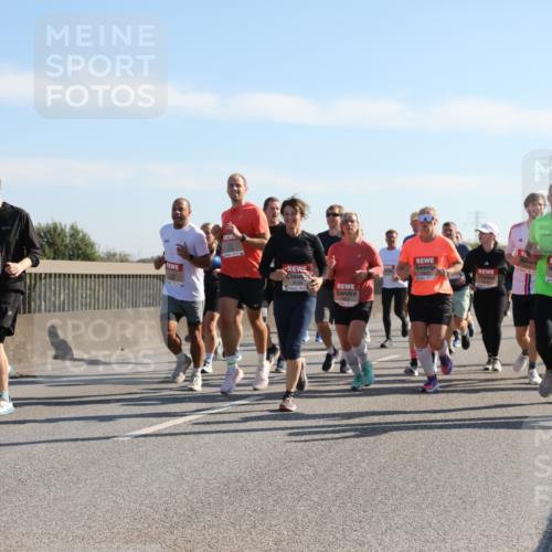 03.10.2025 - Köhlbrandbrückenlauf Yannick Fuchs http://msf.ph/oto/9179014 03.10.2025 11:18:50 Position 3 6849, 4406, 6040, 6069 meine-sportfotos.de