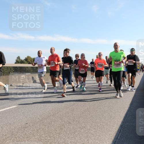 03.10.2025 - Köhlbrandbrückenlauf Yannick Fuchs http://msf.ph/oto/9179022 03.10.2025 11:18:51 Position 3  meine-sportfotos.de