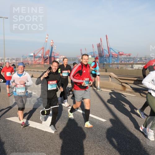 03.10.2025 - Köhlbrandbrückenlauf Yannick Fuchs http://msf.ph/oto/9179023 03.10.2025 08:51:27 Position 2 1614, 2854, 3031 meine-sportfotos.de