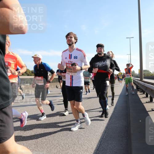 03.10.2025 - Köhlbrandbrückenlauf Yannick Fuchs http://msf.ph/oto/9179050 03.10.2025 11:18:53 Position 3 6318, 4628 meine-sportfotos.de