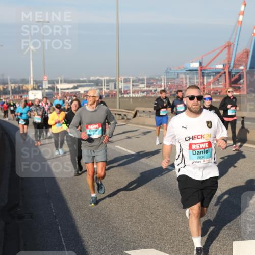 03.10.2025 - Köhlbrandbrückenlauf Yannick Fuchs http://msf.ph/oto/9179065 03.10.2025 08:51:31 Position 2 24, 2836 meine-sportfotos.de