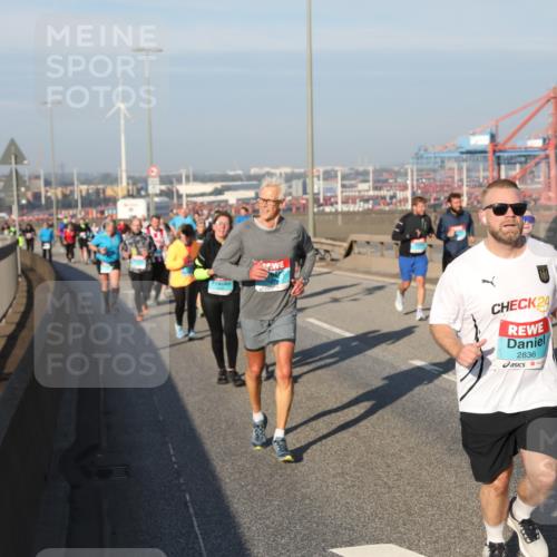 03.10.2025 - Köhlbrandbrückenlauf Yannick Fuchs http://msf.ph/oto/9179067 03.10.2025 08:51:32 Position 2 24, 2836 meine-sportfotos.de