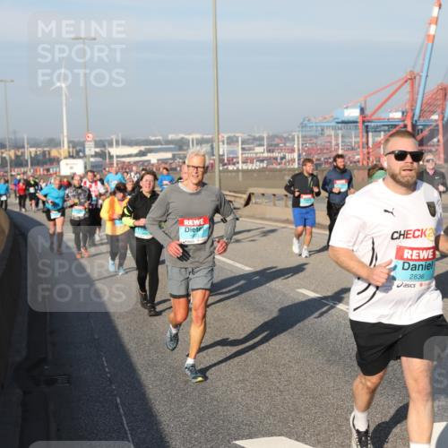 03.10.2025 - Köhlbrandbrückenlauf Yannick Fuchs http://msf.ph/oto/9179069 03.10.2025 08:51:32 Position 2 2, 2836 meine-sportfotos.de