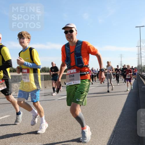 03.10.2025 - Köhlbrandbrückenlauf Yannick Fuchs http://msf.ph/oto/9179099 03.10.2025 11:18:58 Position 3 5801, 5800, 3, 6069 meine-sportfotos.de