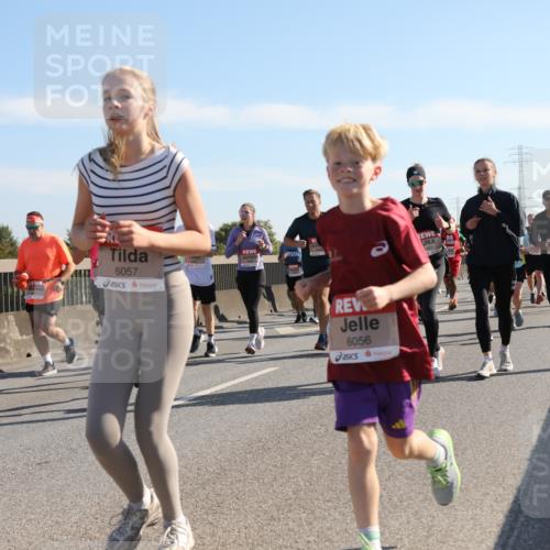 03.10.2025 - Köhlbrandbrückenlauf Yannick Fuchs http://msf.ph/oto/9179128 03.10.2025 11:19:00 Position 3 6057, 6056, 487 meine-sportfotos.de
