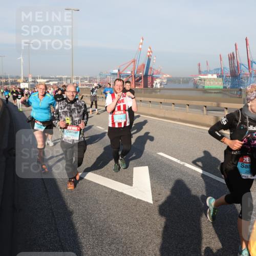 03.10.2025 - Köhlbrandbrückenlauf Yannick Fuchs http://msf.ph/oto/9179136 03.10.2025 08:51:39 Position 2  meine-sportfotos.de