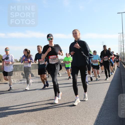 03.10.2025 - Köhlbrandbrückenlauf Yannick Fuchs http://msf.ph/oto/9179139 03.10.2025 11:19:02 Position 3 6689, 6487 meine-sportfotos.de