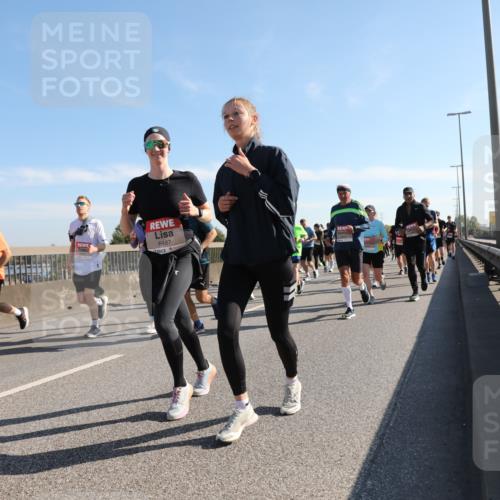 03.10.2025 - Köhlbrandbrückenlauf Yannick Fuchs http://msf.ph/oto/9179148 03.10.2025 11:19:03 Position 3 6487 meine-sportfotos.de