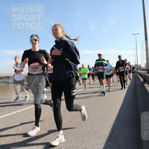 03.10.2025 - Köhlbrandbrückenlauf Yannick Fuchs http://msf.ph/oto/9179149 03.10.2025 11:19:03 Position 3 6487 meine-sportfotos.de