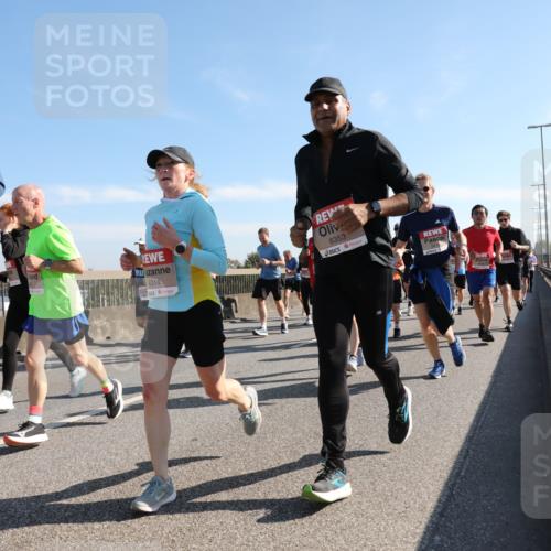 03.10.2025 - Köhlbrandbrückenlauf Yannick Fuchs http://msf.ph/oto/9179171 03.10.2025 11:19:05 Position 3 4314, 6353 meine-sportfotos.de