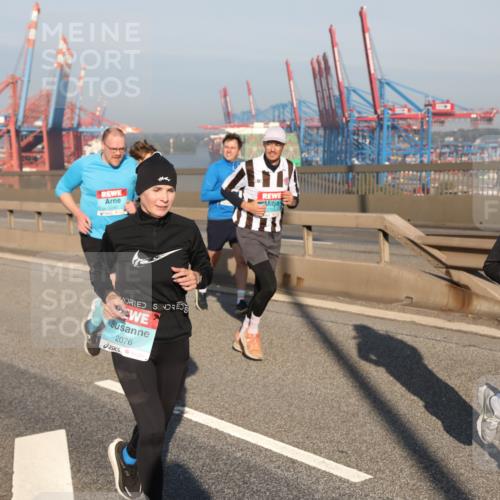 03.10.2025 - Köhlbrandbrückenlauf Yannick Fuchs http://msf.ph/oto/9179175 03.10.2025 08:51:43 Position 2 1740, 2076, 2897 meine-sportfotos.de