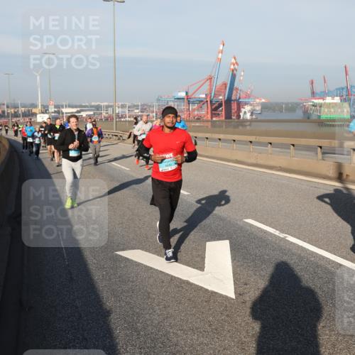 03.10.2025 - Köhlbrandbrückenlauf Yannick Fuchs http://msf.ph/oto/9179183 03.10.2025 08:51:45 Position 2 1740 meine-sportfotos.de