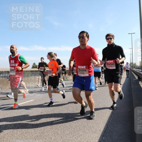 03.10.2025 - Köhlbrandbrückenlauf Yannick Fuchs http://msf.ph/oto/9179190 03.10.2025 11:19:06 Position 3 86, 4639, 4116 meine-sportfotos.de