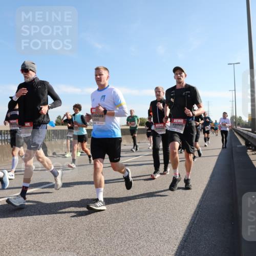 03.10.2025 - Köhlbrandbrückenlauf Yannick Fuchs http://msf.ph/oto/9179203 03.10.2025 11:19:08 Position 3 6083, 6121 meine-sportfotos.de