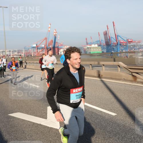 03.10.2025 - Köhlbrandbrückenlauf Yannick Fuchs http://msf.ph/oto/9179208 03.10.2025 08:51:47 Position 2 3732 meine-sportfotos.de