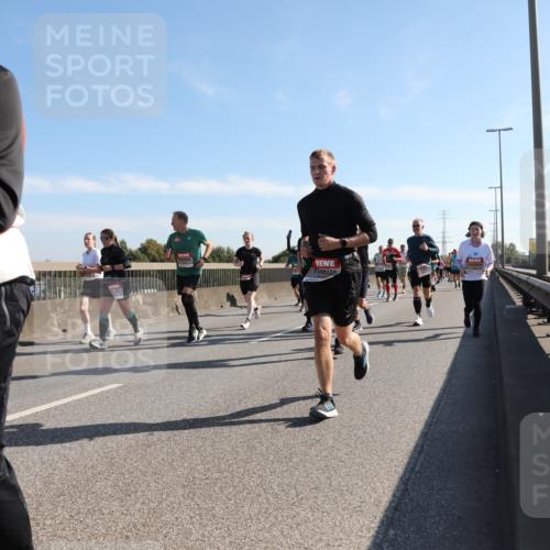 03.10.2025 - Köhlbrandbrückenlauf Yannick Fuchs http://msf.ph/oto/9179218 03.10.2025 11:19:09 Position 3 6121 meine-sportfotos.de