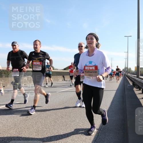 03.10.2025 - Köhlbrandbrückenlauf Yannick Fuchs http://msf.ph/oto/9179231 03.10.2025 11:19:11 Position 3 4431, 5051, 465 meine-sportfotos.de
