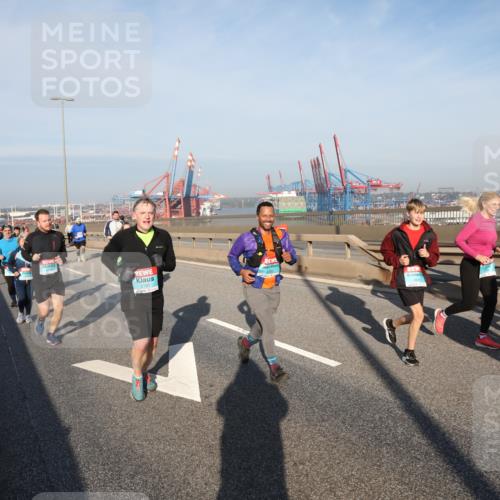 03.10.2025 - Köhlbrandbrückenlauf Yannick Fuchs http://msf.ph/oto/9179246 03.10.2025 08:51:51 Position 2 2180 meine-sportfotos.de