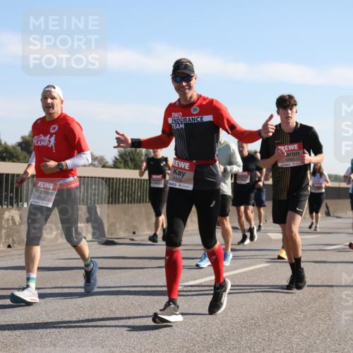 03.10.2025 - Köhlbrandbrückenlauf Yannick Fuchs http://msf.ph/oto/9179247 03.10.2025 11:19:13 Position 3 6432, 6428, 5563 meine-sportfotos.de