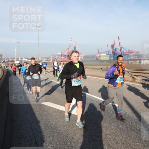 03.10.2025 - Köhlbrandbrückenlauf Yannick Fuchs http://msf.ph/oto/9179249 03.10.2025 08:51:51 Position 2 2180, 3635 meine-sportfotos.de
