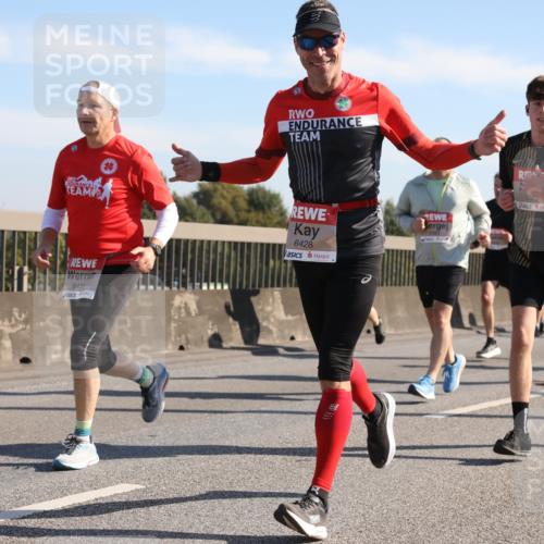 03.10.2025 - Köhlbrandbrückenlauf Yannick Fuchs http://msf.ph/oto/9179254 03.10.2025 11:19:13 Position 3 6428, 6432, 5563 meine-sportfotos.de