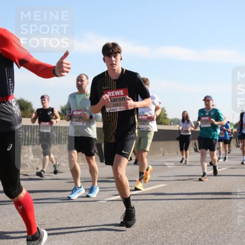 03.10.2025 - Köhlbrandbrückenlauf Yannick Fuchs http://msf.ph/oto/9179257 03.10.2025 11:19:14 Position 3 6428, 5563 meine-sportfotos.de