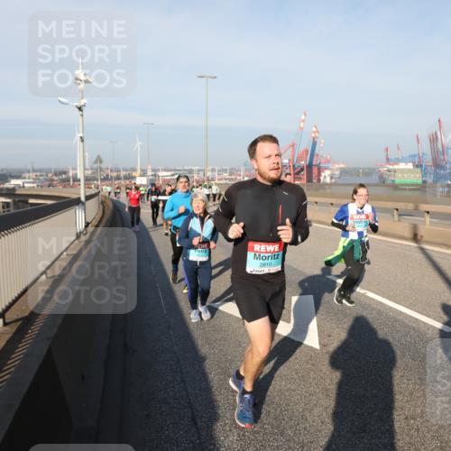 03.10.2025 - Köhlbrandbrückenlauf Yannick Fuchs http://msf.ph/oto/9179263 03.10.2025 08:51:53 Position 2 2810 meine-sportfotos.de