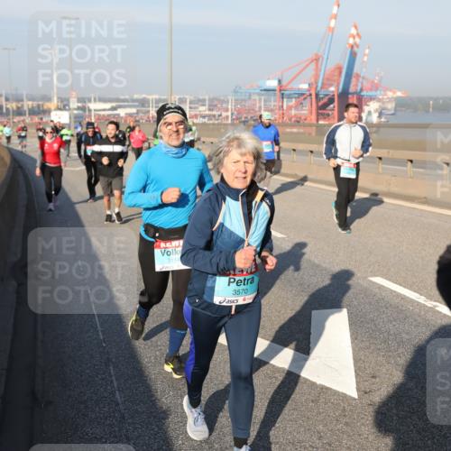 03.10.2025 - Köhlbrandbrückenlauf Yannick Fuchs http://msf.ph/oto/9179269 03.10.2025 08:51:53 Position 2 3114, 3570 meine-sportfotos.de