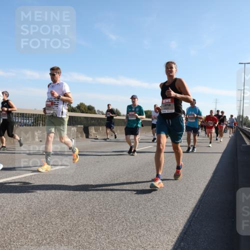 03.10.2025 - Köhlbrandbrückenlauf Yannick Fuchs http://msf.ph/oto/9179270 03.10.2025 11:19:15 Position 3 4999 meine-sportfotos.de