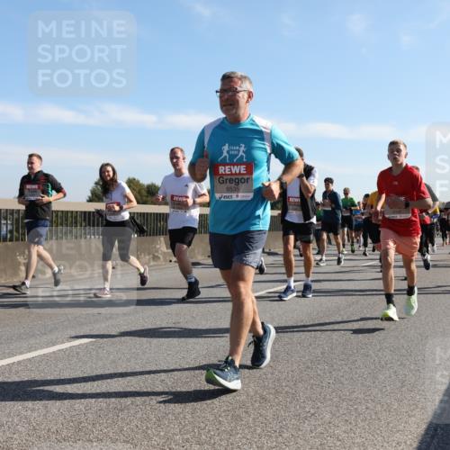 03.10.2025 - Köhlbrandbrückenlauf Yannick Fuchs http://msf.ph/oto/9179288 03.10.2025 11:19:17 Position 3 6535 meine-sportfotos.de