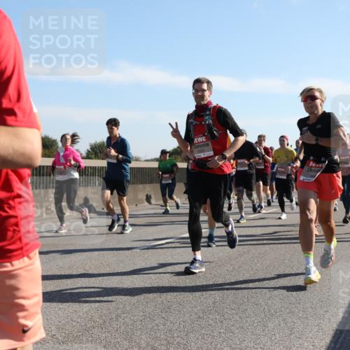 03.10.2025 - Köhlbrandbrückenlauf Yannick Fuchs http://msf.ph/oto/9179300 03.10.2025 11:19:19 Position 3 4146, 5520 meine-sportfotos.de