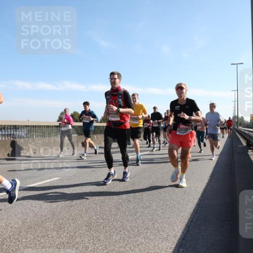 03.10.2025 - Köhlbrandbrückenlauf Yannick Fuchs http://msf.ph/oto/9179307 03.10.2025 11:19:19 Position 3 4686 meine-sportfotos.de