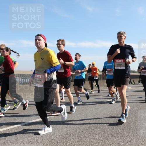 03.10.2025 - Köhlbrandbrückenlauf Yannick Fuchs http://msf.ph/oto/9179337 03.10.2025 11:19:22 Position 3 5396, 44, 6743 meine-sportfotos.de