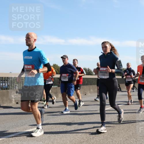 03.10.2025 - Köhlbrandbrückenlauf Yannick Fuchs http://msf.ph/oto/9179344 03.10.2025 11:19:24 Position 3 4197, 418, 44, 5186, 4307 meine-sportfotos.de