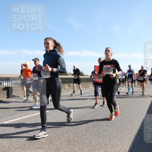 03.10.2025 - Köhlbrandbrückenlauf Yannick Fuchs http://msf.ph/oto/9179350 03.10.2025 11:19:24 Position 3 5186, 4307 meine-sportfotos.de