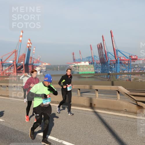 03.10.2025 - Köhlbrandbrückenlauf Yannick Fuchs http://msf.ph/oto/9179351 03.10.2025 08:52:06 Position 2 2674 meine-sportfotos.de