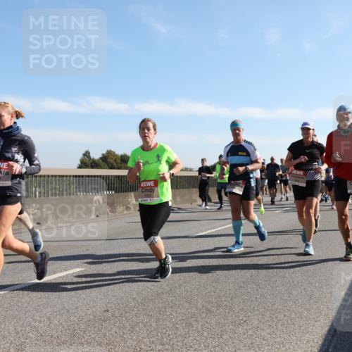 03.10.2025 - Köhlbrandbrückenlauf Yannick Fuchs http://msf.ph/oto/9179363 03.10.2025 11:19:26 Position 3 5738 meine-sportfotos.de