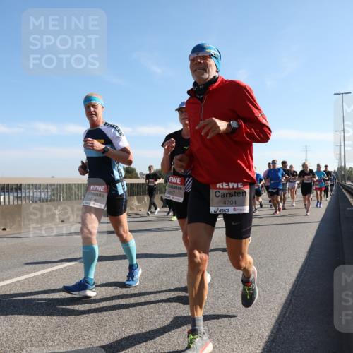 03.10.2025 - Köhlbrandbrückenlauf Yannick Fuchs http://msf.ph/oto/9179375 03.10.2025 11:19:27 Position 3 4064, 4067, 4704 meine-sportfotos.de