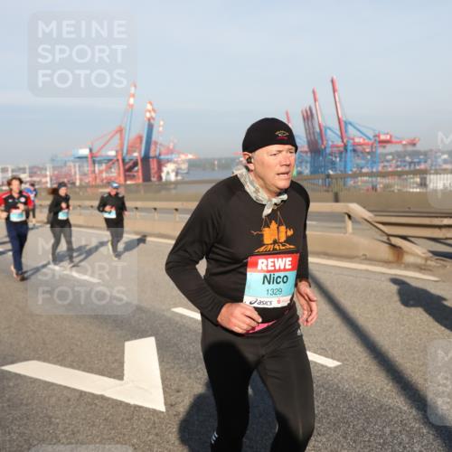 03.10.2025 - Köhlbrandbrückenlauf Yannick Fuchs http://msf.ph/oto/9179377 03.10.2025 08:52:09 Position 2 42, 1329 meine-sportfotos.de