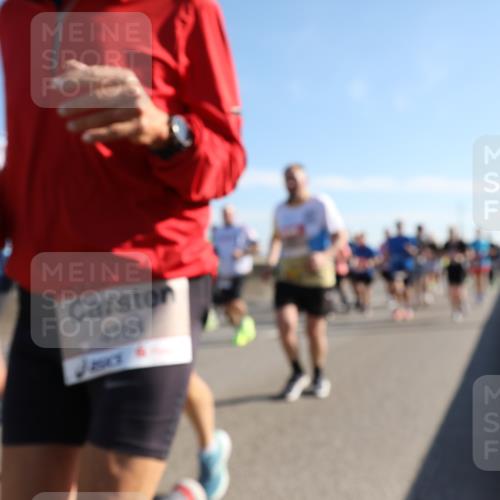 03.10.2025 - Köhlbrandbrückenlauf Yannick Fuchs http://msf.ph/oto/9179379 03.10.2025 11:19:28 Position 3 4704 meine-sportfotos.de