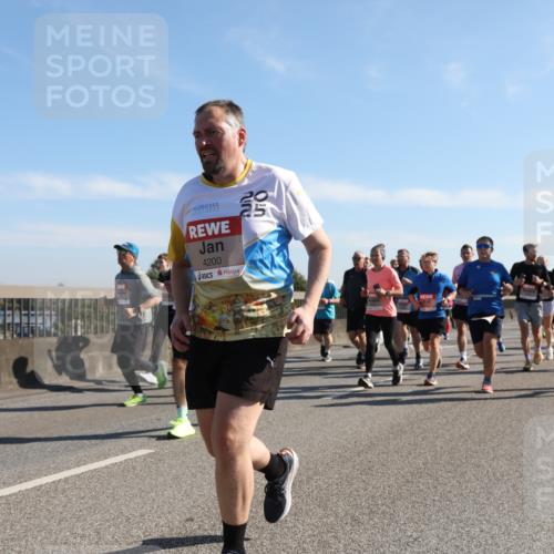 03.10.2025 - Köhlbrandbrückenlauf Yannick Fuchs http://msf.ph/oto/9179382 03.10.2025 11:19:28 Position 3 4200 meine-sportfotos.de