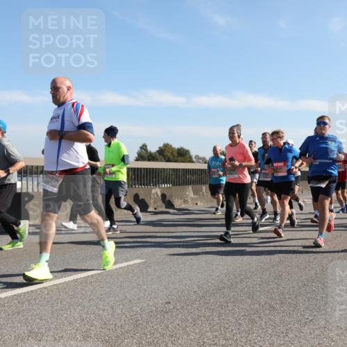 03.10.2025 - Köhlbrandbrückenlauf Yannick Fuchs http://msf.ph/oto/9179390 03.10.2025 11:19:29 Position 3 4367 meine-sportfotos.de