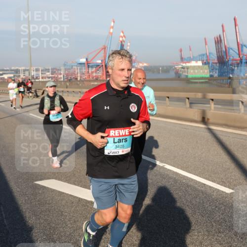 03.10.2025 - Köhlbrandbrückenlauf Yannick Fuchs http://msf.ph/oto/9179410 03.10.2025 08:52:13 Position 2 3405 meine-sportfotos.de