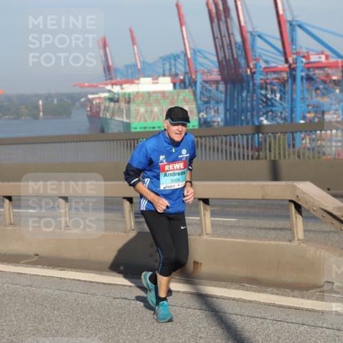 03.10.2025 - Köhlbrandbrückenlauf Yannick Fuchs http://msf.ph/oto/9179426 03.10.2025 08:52:16 Position 2 3509 meine-sportfotos.de