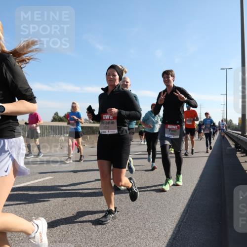 03.10.2025 - Köhlbrandbrückenlauf Yannick Fuchs http://msf.ph/oto/9179429 03.10.2025 11:19:33 Position 3 4482, 5737 meine-sportfotos.de