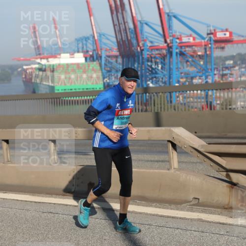 03.10.2025 - Köhlbrandbrückenlauf Yannick Fuchs http://msf.ph/oto/9179430 03.10.2025 08:52:17 Position 2 3509 meine-sportfotos.de