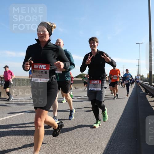 03.10.2025 - Köhlbrandbrückenlauf Yannick Fuchs http://msf.ph/oto/9179434 03.10.2025 11:19:33 Position 3 5737, 373, 4235 meine-sportfotos.de