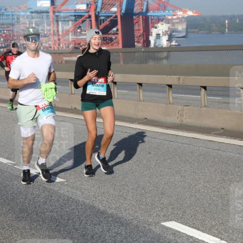 03.10.2025 - Köhlbrandbrückenlauf Yannick Fuchs http://msf.ph/oto/9179440 03.10.2025 08:52:18 Position 2 1938, 2514 meine-sportfotos.de