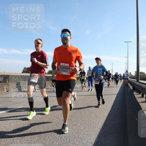 03.10.2025 - Köhlbrandbrückenlauf Yannick Fuchs http://msf.ph/oto/9179455 03.10.2025 11:19:35 Position 3 5522, 4382 meine-sportfotos.de